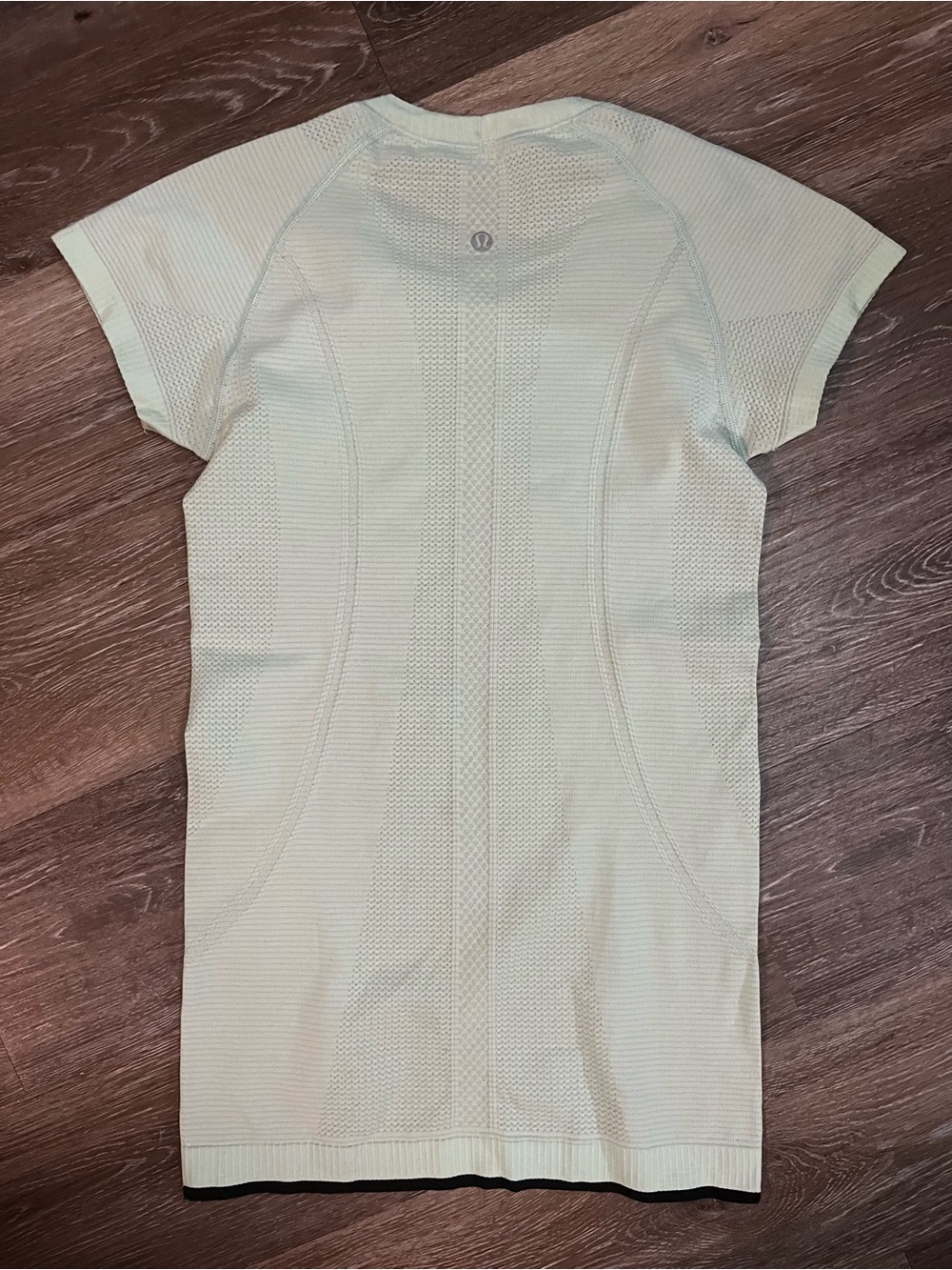 Lululemon Swiftly Tech Short Sleeve 2.0 Mint Green Crewneck Workout Shirt Size 4